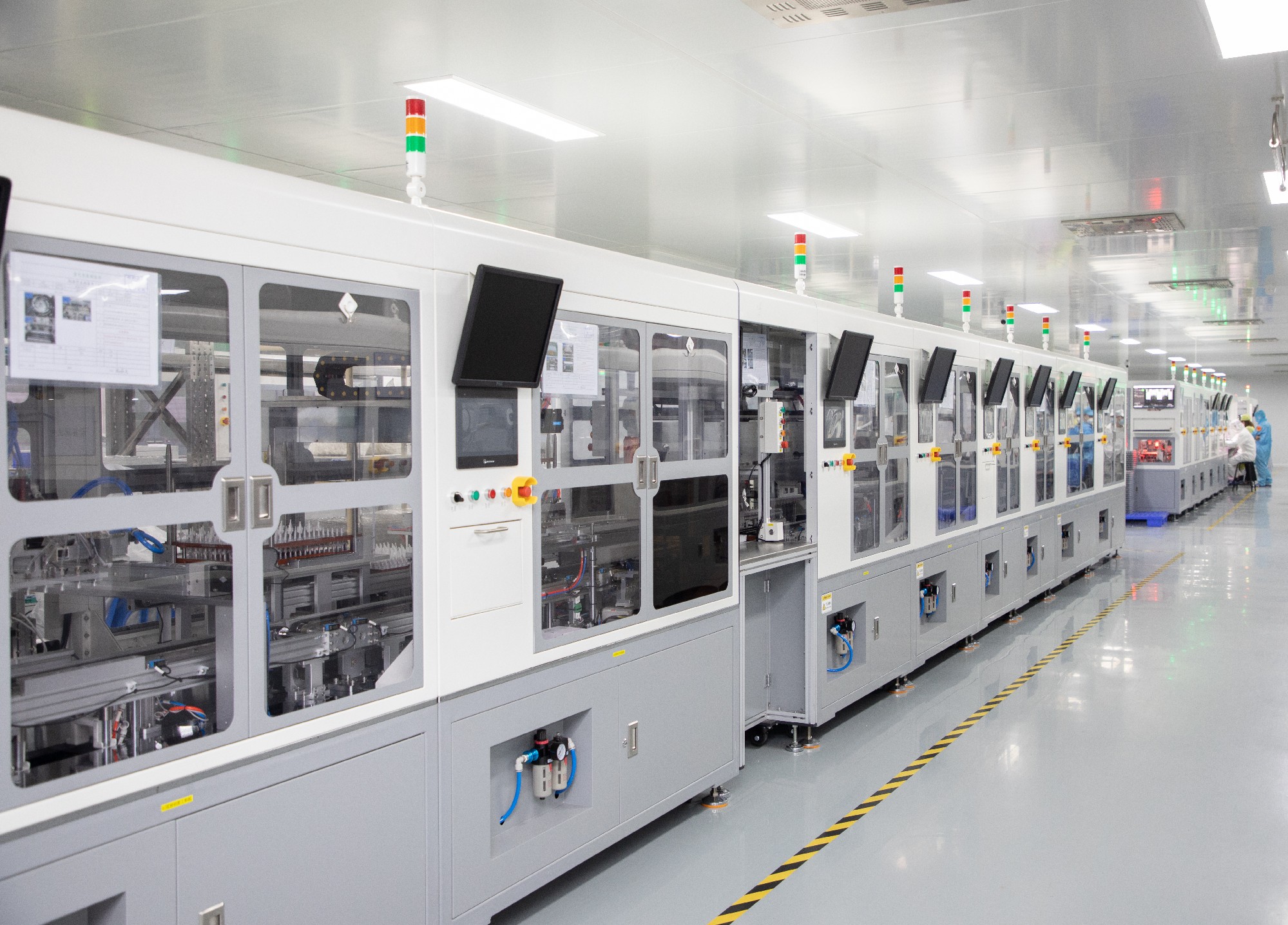 we are committed to becoming a benchmark in the electronic cigarette industry